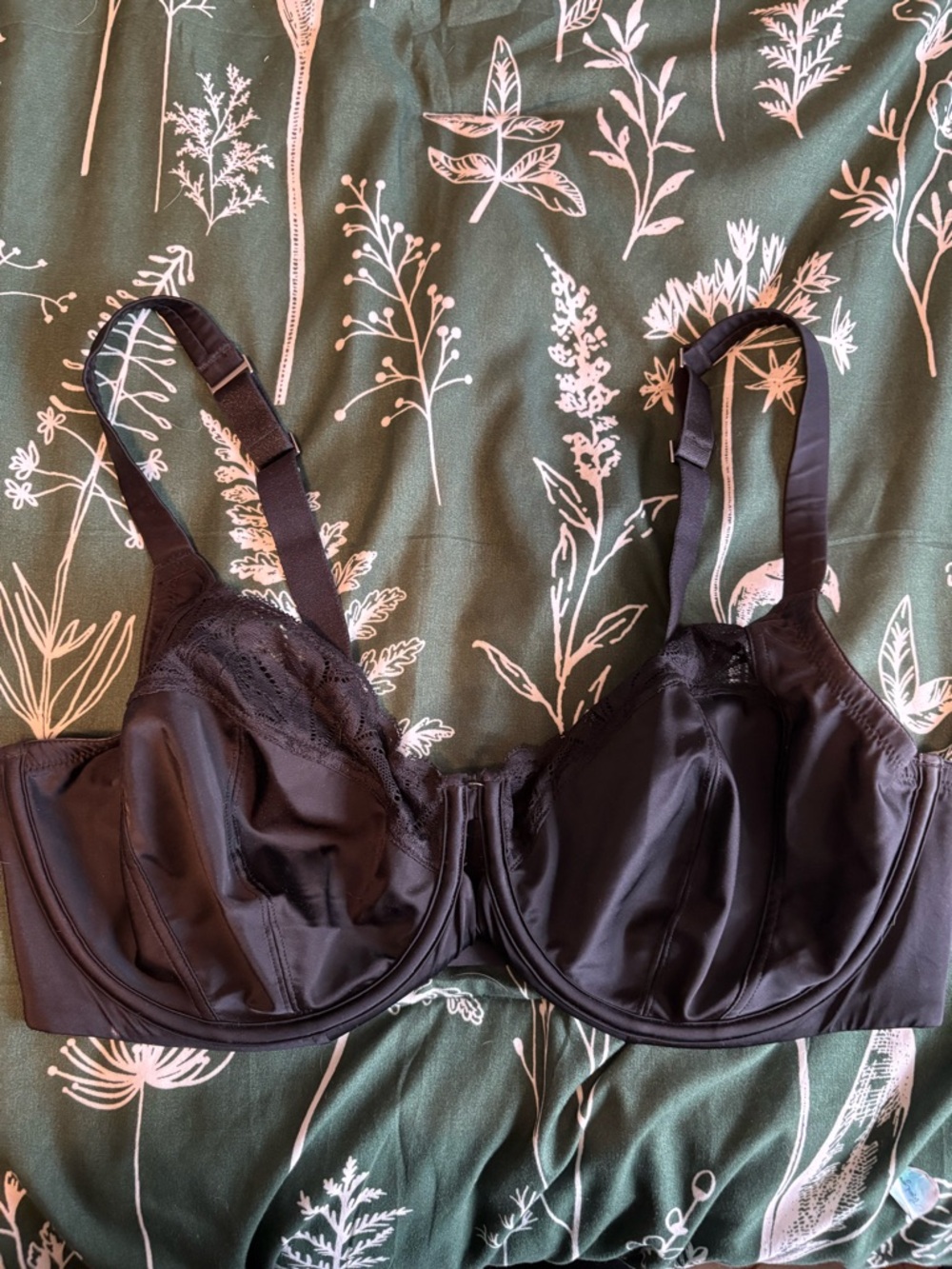 ✨BUY 1 GET 1 FREE✨ Black Lace-Accent Underwire Bra for Support and Comfort